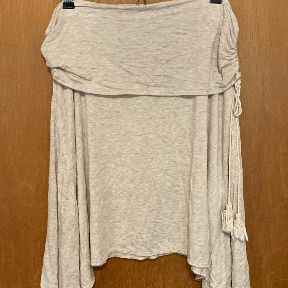 Cream colored skirt Max Studio mini skirt with cute side string feature